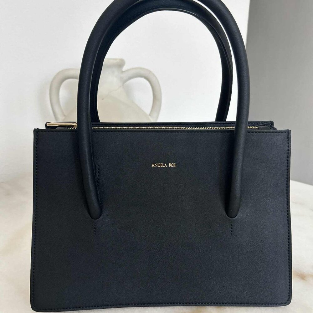 Angela Roi Eleanor Satchel